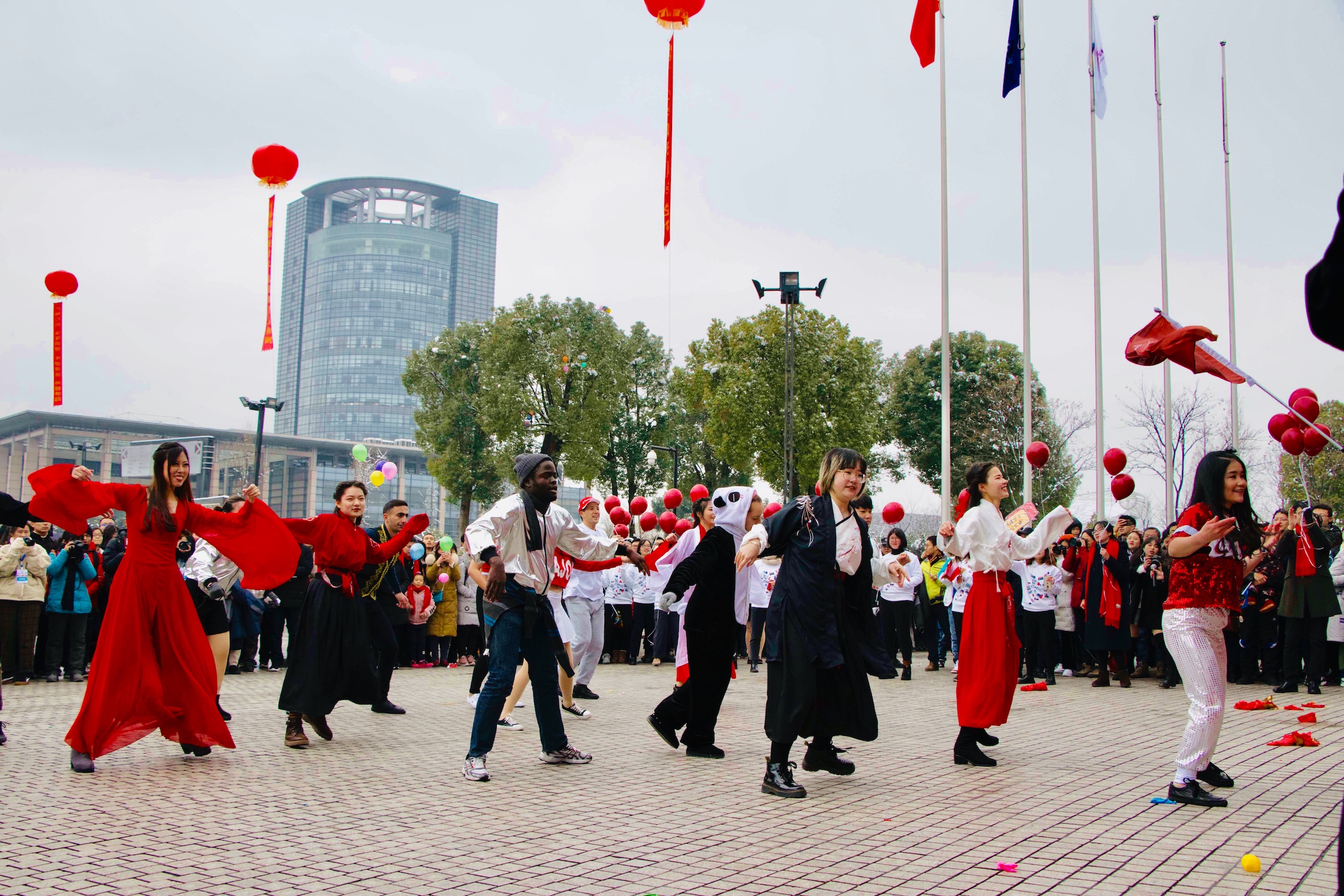 1553930929500010291.jpg 1553930929500010291.jpg